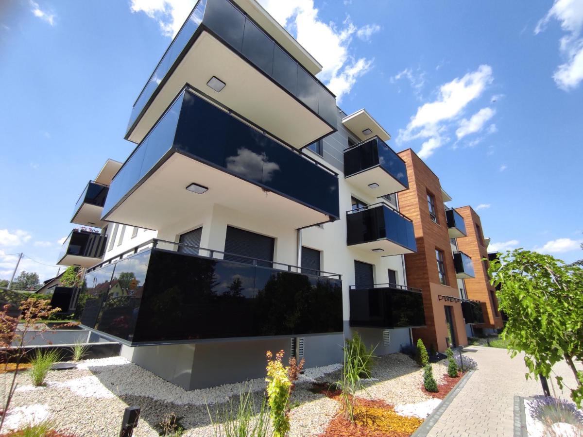Apartament Perelka 耶莱尼亚古拉 外观 照片